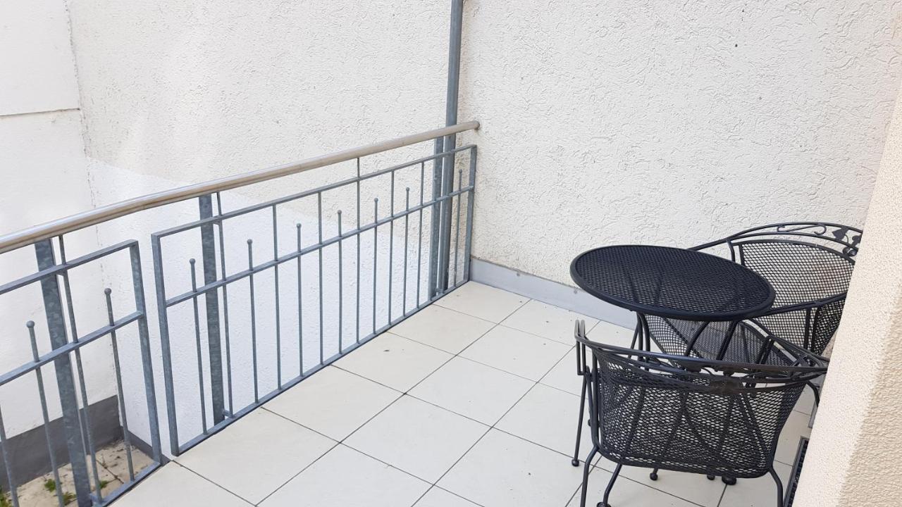 إنغولشتات Villa Viktoria 1 - Apartments - City Center المظهر الخارجي الصورة