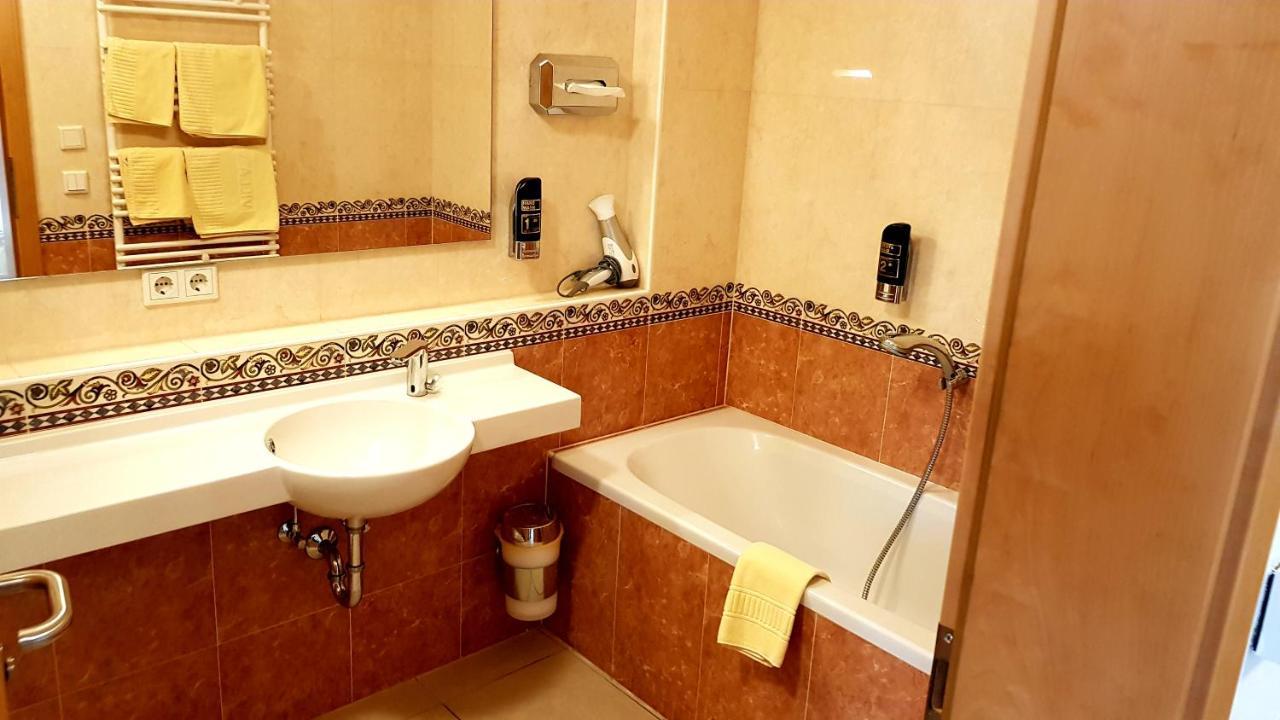 إنغولشتات Villa Viktoria 1 - Apartments - City Center المظهر الخارجي الصورة